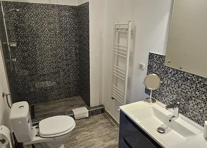 Neferprod - Is - Cam 02 Lägenhet Timişoara